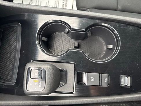 Used 2023 Nissan Rogue S image 33