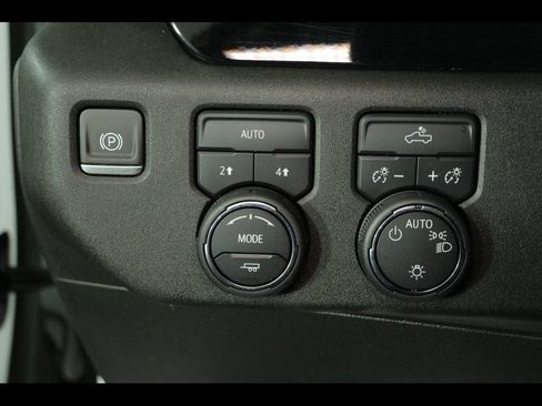 Used 2023 Chevrolet Silverado 1500 LT AWD/4WD image 13