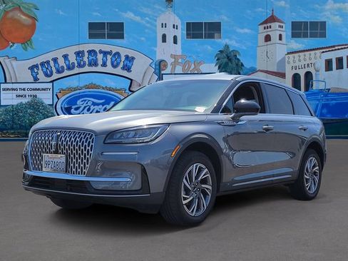 Used 2025 Lincoln Corsair FWD image 2