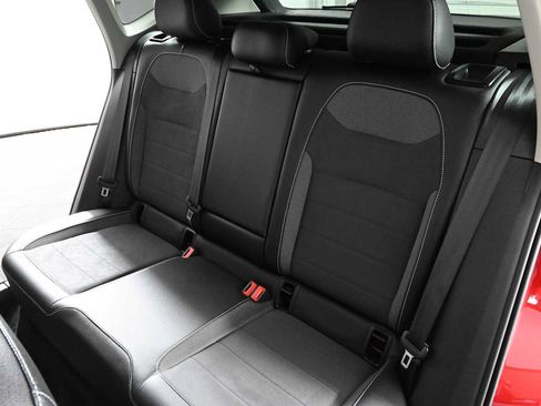 Certified 2022 Volkswagen Taos SE FWD image 13