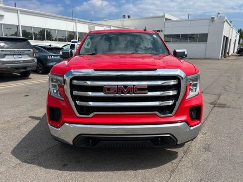 Used 2019 GMC Sierra 1500 SLE w/ SLE Value Package AWD/4WD image 2
