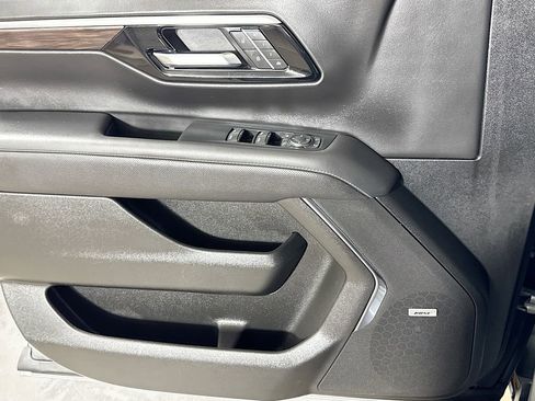 Certified 2025 Chevrolet Suburban Premier RWD image 16