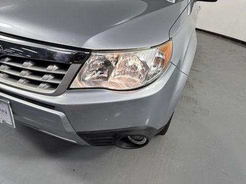 Used 2012 Subaru Forester 2.5X Limited AWD/4WD image 28