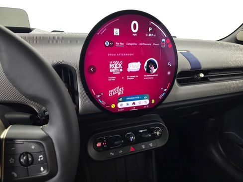 Used 2025 MINI Cooper S FWD image 22