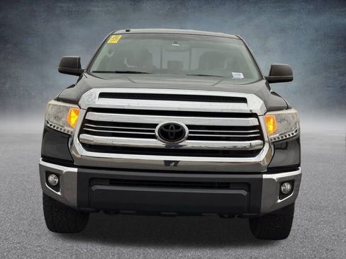 Used 2017 Toyota Tundra SR5 image 8