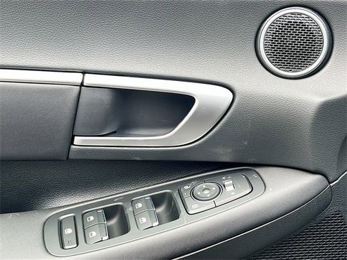 New 2025 Hyundai Sonata SEL image 17