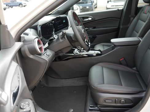New 2026 Chevrolet Trax RS image 8