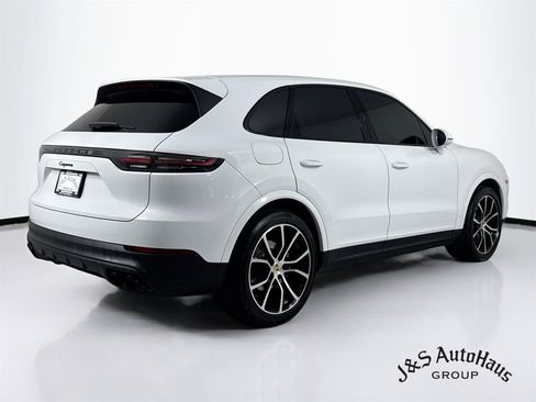 Used 2023 Porsche Cayenne Platinum Edition AWD/4WD image 7