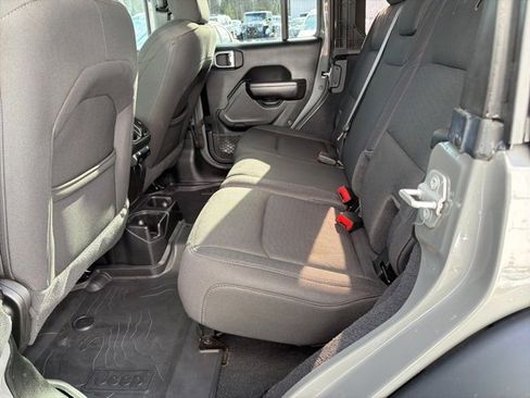Used 2020 Jeep Wrangler Unlimited Sport image 24