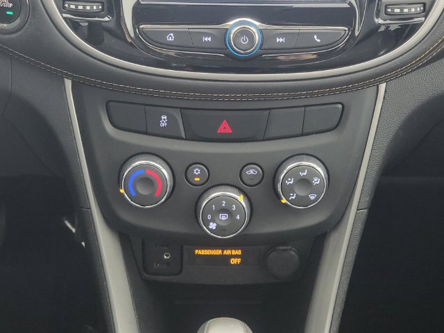 Used 2017 Chevrolet Trax LT w/ LT Convenience Package FWD image 23