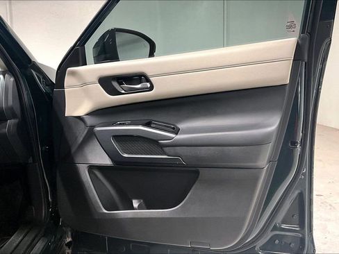 Used 2023 Nissan Pathfinder SL w/ SL Premium Package image 23