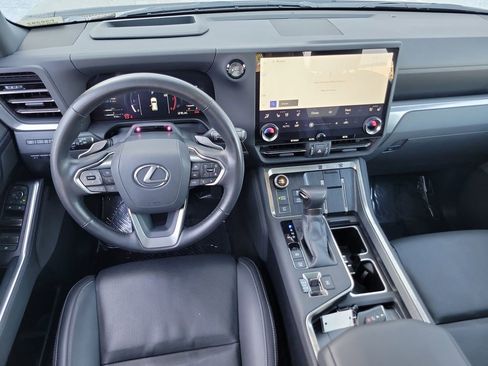 Used 2024 Lexus GX 550 w/ Accessory Package (31) image 4