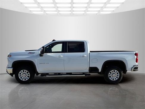 Used 2024 Chevrolet Silverado 2500 LT image 7