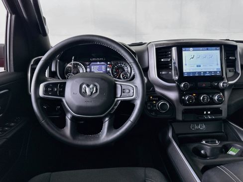 Used 2022 RAM 1500 Big Horn AWD/4WD image 17