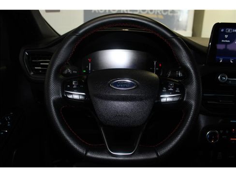 Used 2025 Ford Escape ST-Line image 27