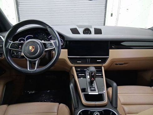 Certified 2023 Porsche Cayenne image 13
