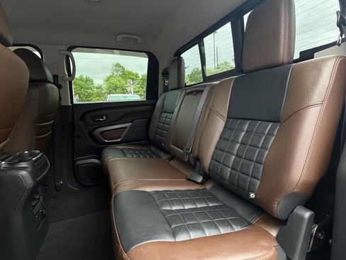 Used 2018 Nissan Titan Platinum Reserve w/ Platinum Utility Package image 12