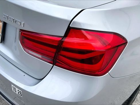 Used 2017 BMW 330i Sedan RWD image 33