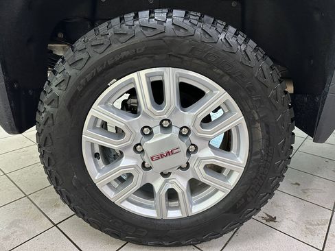 Used 2023 GMC Sierra 3500 SLT w/ SLT Convenience Package image 19