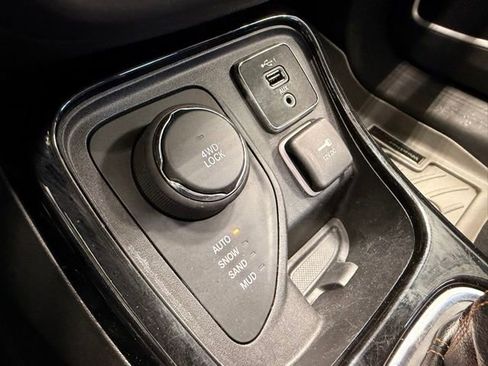 Used 2020 Jeep Compass Limited w/ Safety & Security Group AWD/4WD image 33