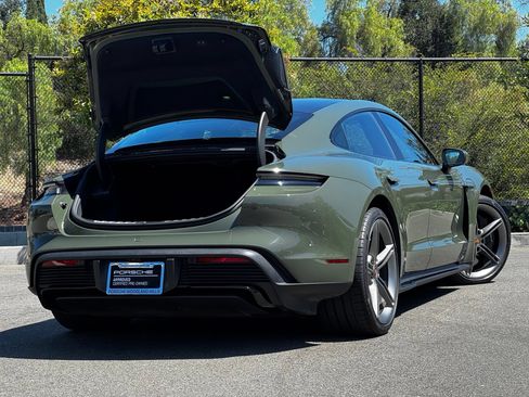 Certified 2022 Porsche Taycan Turbo S w/ Premium Package AWD/4WD image 10