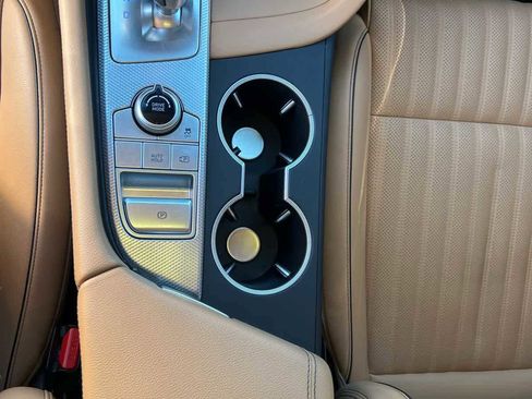 Used 2022 Genesis G70 3.3T image 21