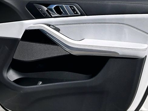 Certified 2025 BMW X7 xDrive40i image 25