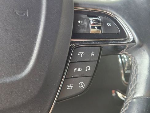 Used 2024 Lincoln Navigator Reserve image 32