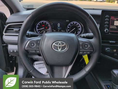 Used 2021 Toyota Camry SE AWD/4WD image 14