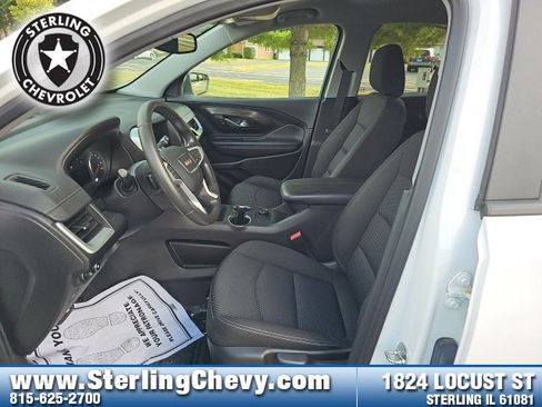 Used 2024 GMC Terrain SLE image 9