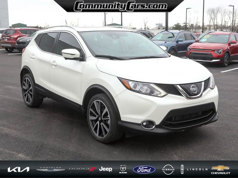 Used 2018 Nissan Rogue Sport SL w/ SL Premium Package image 9