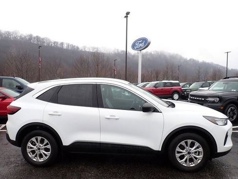 Used 2023 Ford Escape Active w/ Tech Pack #1 image 4