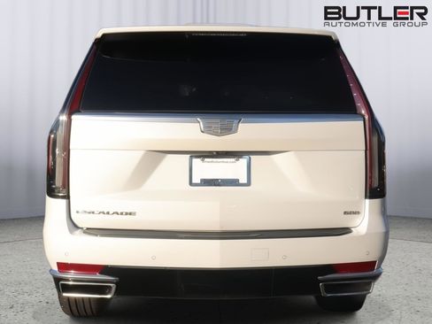 Used 2021 Cadillac Escalade Premium Luxury Platinum image 5