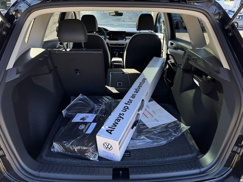 New 2025 Volkswagen Taos SE image 11