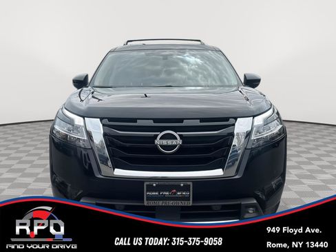 Used 2022 Nissan Pathfinder Platinum w/ Cargo Package AWD/4WD image 8