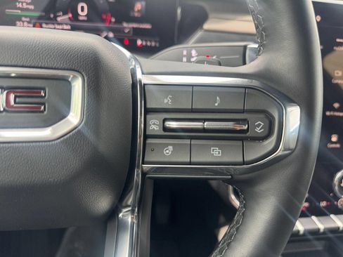 Certified 2026 GMC Acadia Elevation w/ Elevation Premium Package FWD image 21