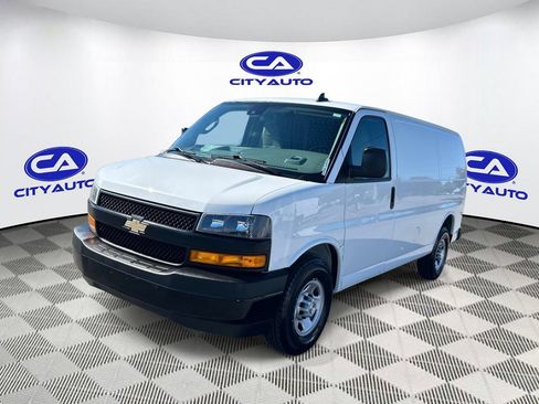 Used 2020 Chevrolet Express 2500 w/ Safety Package RWD image 9