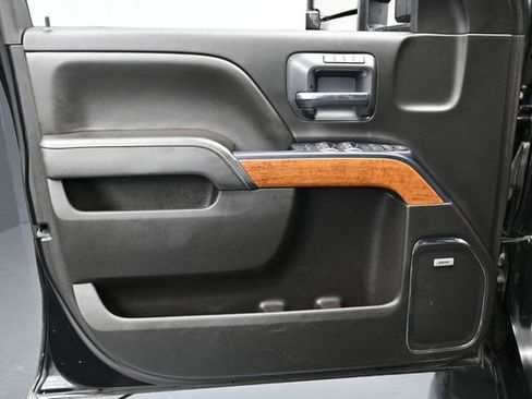 Used 2019 Chevrolet Silverado 2500 High Country w/ Duramax Plus Package AWD/4WD image 23
