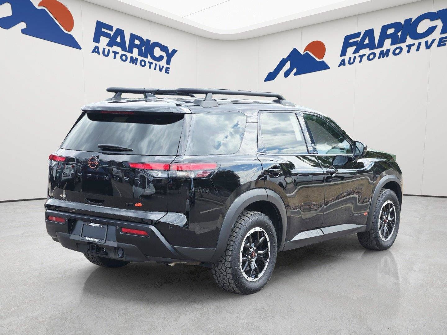 Used 2026 Nissan Pathfinder Rock Creek AWD/4WD image 5