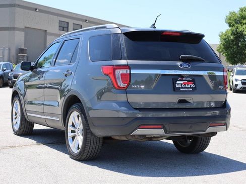 Used 2019 Ford Explorer XLT w/ Equipment Group 202A AWD/4WD image 11