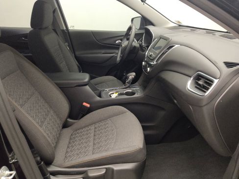 Used 2024 Chevrolet Equinox LT FWD image 21