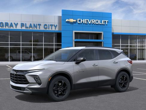 New 2026 Chevrolet Blazer LT w/ Convenience Package FWD image 2