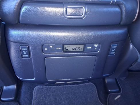 Used 2023 Nissan Armada Platinum w/ Captain's Chairs Package image 29