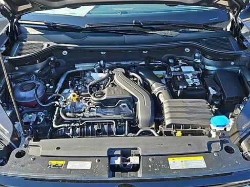 New 2026 Volkswagen Taos S image 10