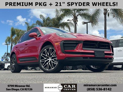Used 2024 Porsche Macan w/ Premium Plus Package AWD/4WD image 1