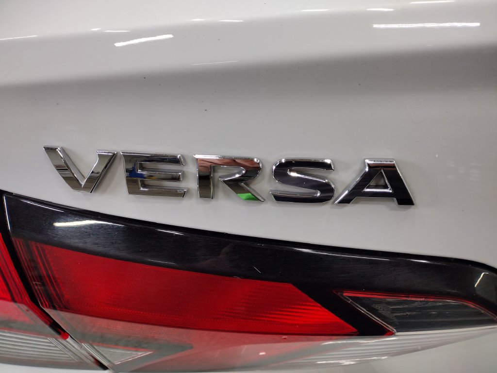 Used 2025 Nissan Versa S FWD image 14
