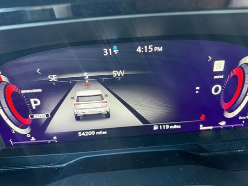 Used 2022 Nissan Pathfinder Platinum w/ Cargo Package image 8