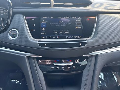 Used 2025 Cadillac XT5 Premium Luxury w/ Technology Package AWD/4WD image 25