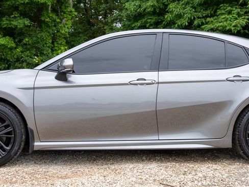 Used 2025 Toyota Camry SE w/ Convenience Package AWD/4WD image 2