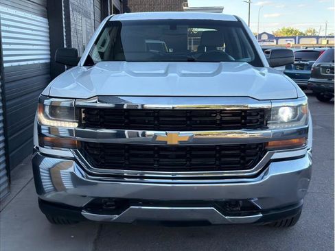 Used 2018 Chevrolet Silverado 1500 W/T w/ Trailering Package AWD/4WD image 12
